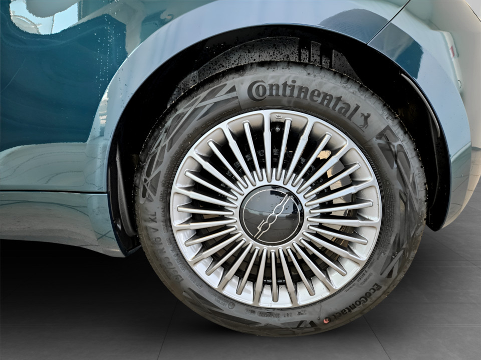 FIAT 500 Hatchback My23 La – 190 Berlina Elettrico usato - 14