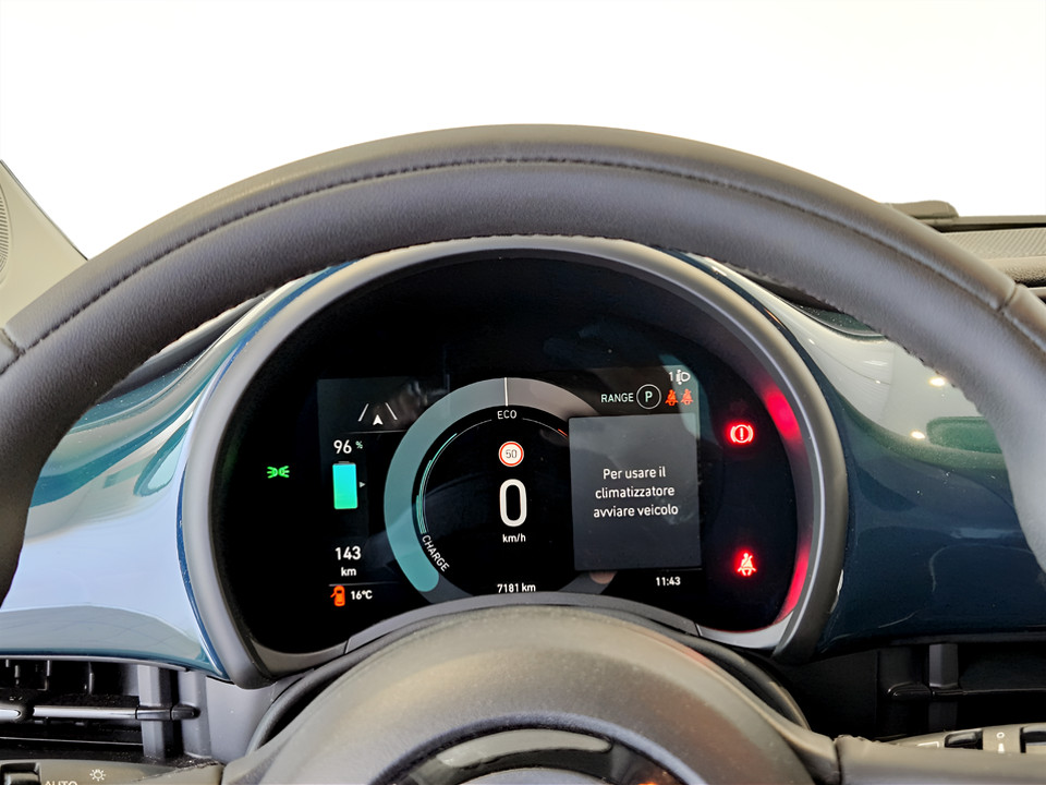FIAT 500 Hatchback My23 La – 190 Berlina Elettrico usato - 8