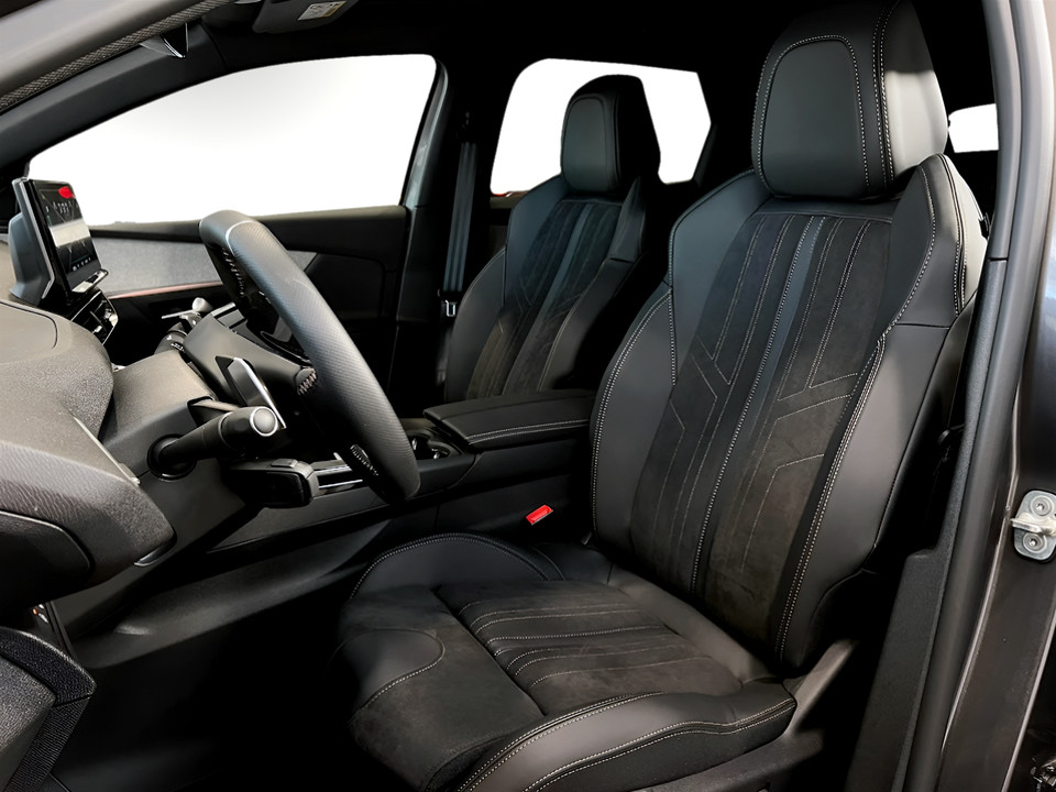 PEUGEOT 3008 HYBRID4 300 e-EAT8 – GT Ibrida km0 - 4