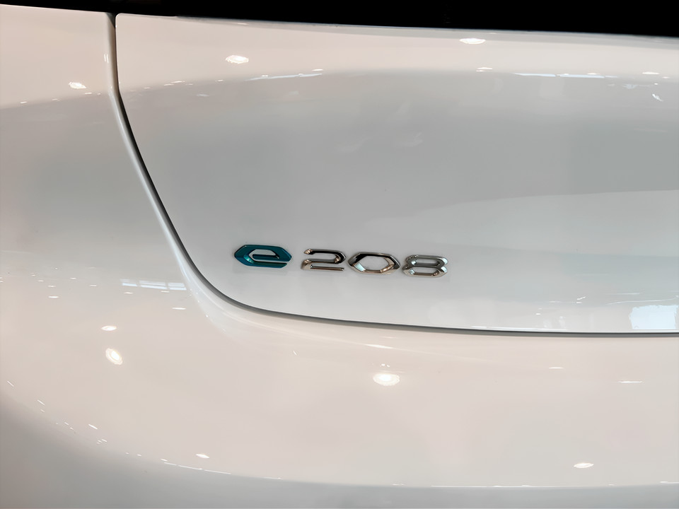PEUGEOT e-208 Allure Pack 100kW Elettrico Aziendale - 16