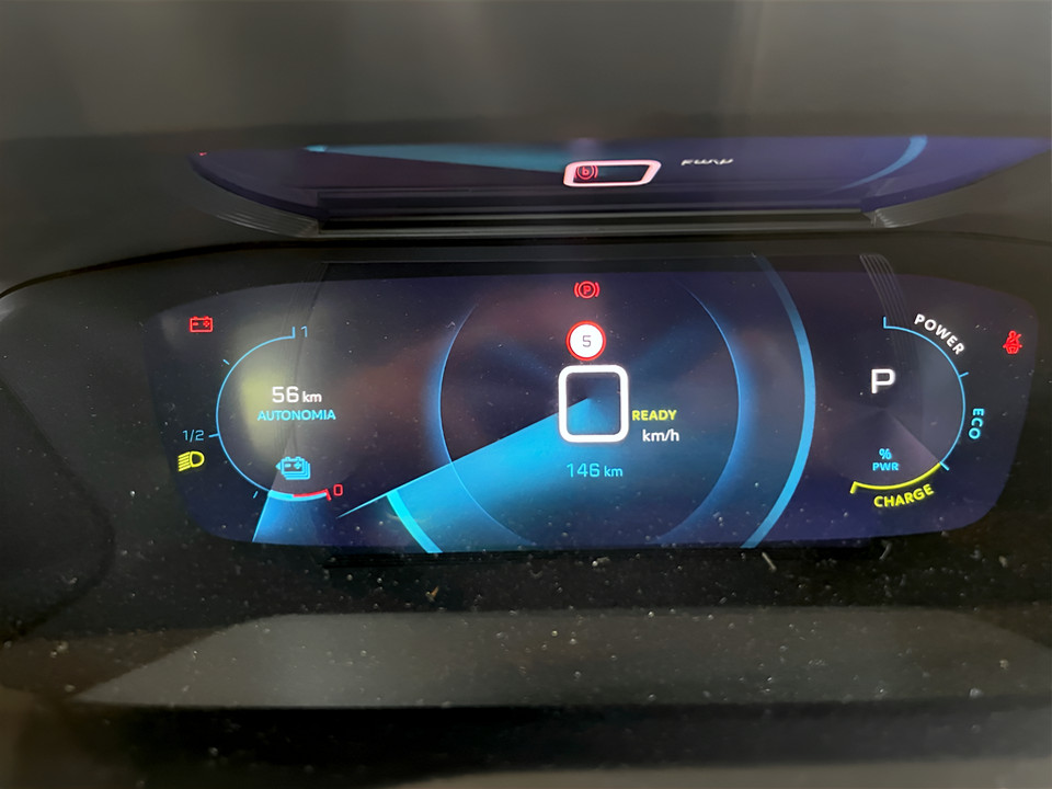 PEUGEOT 2008 e-Allure Pack 100kW usato - 7