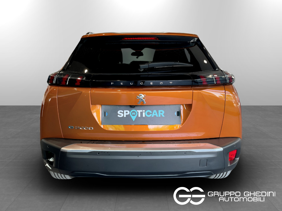 PEUGEOT 2008 e-Allure Pack 100kW usato - 11
