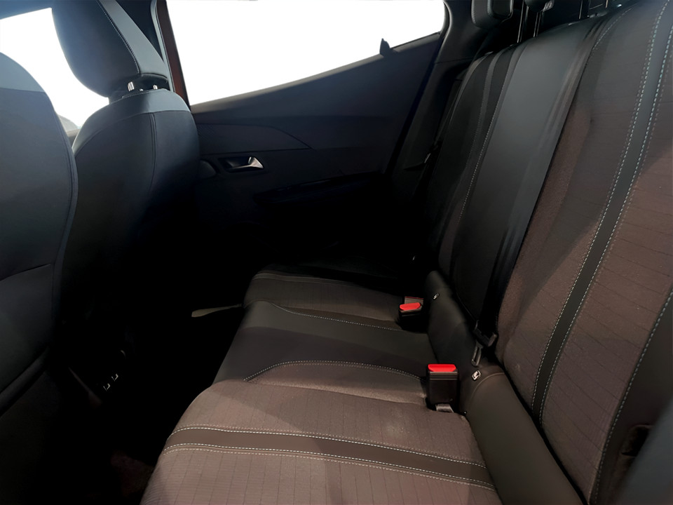 PEUGEOT 2008 e-Allure Pack 100kW usato - 4