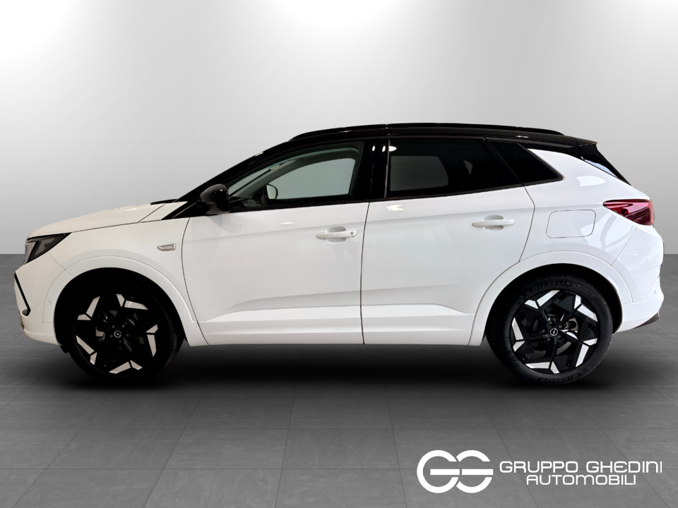 OPEL Grandland GSe 1.6 300cv PHEV AWD Ibrida usato - 1