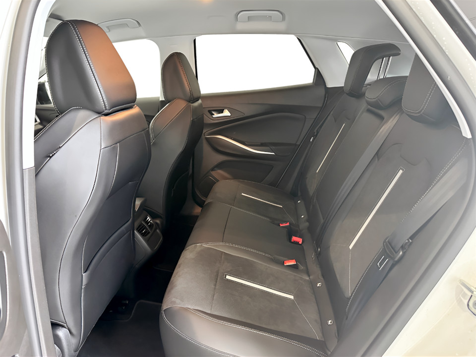 OPEL Grandland GSe 1.6 300cv PHEV AWD Ibrida usato - 12