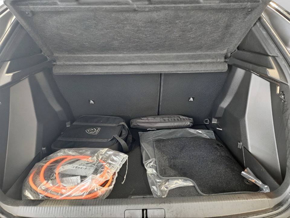 PEUGEOT 2008 e-GT 100kW km0 - 9