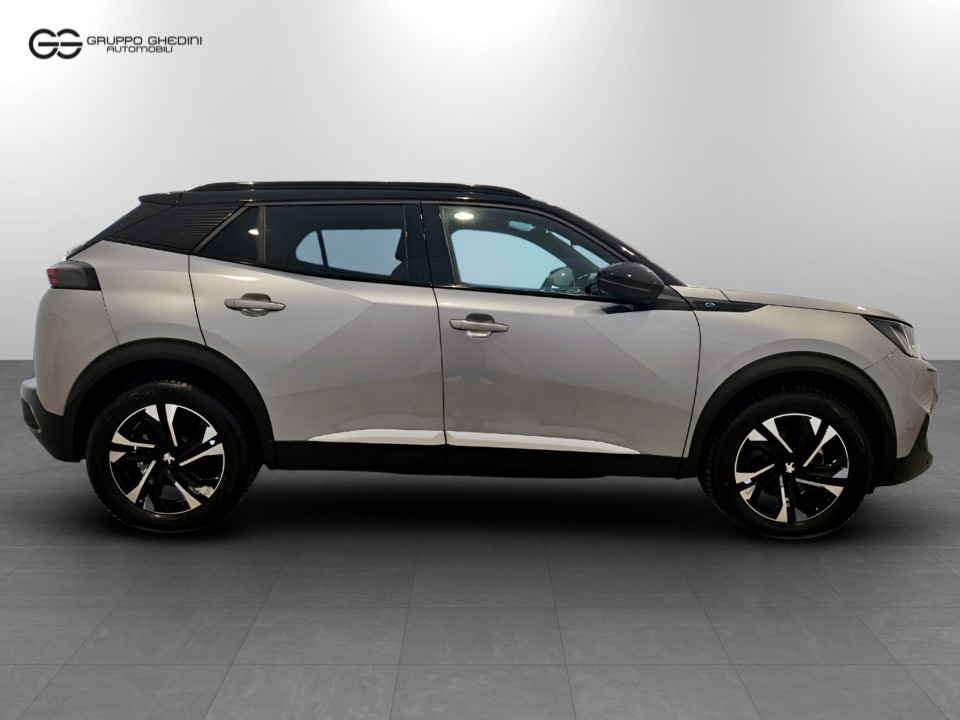PEUGEOT e-2008 GT 100kW Elettrico Aziendale - 2