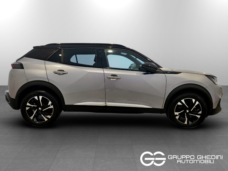 PEUGEOT 2008 e-GT 100kW km0 - 2