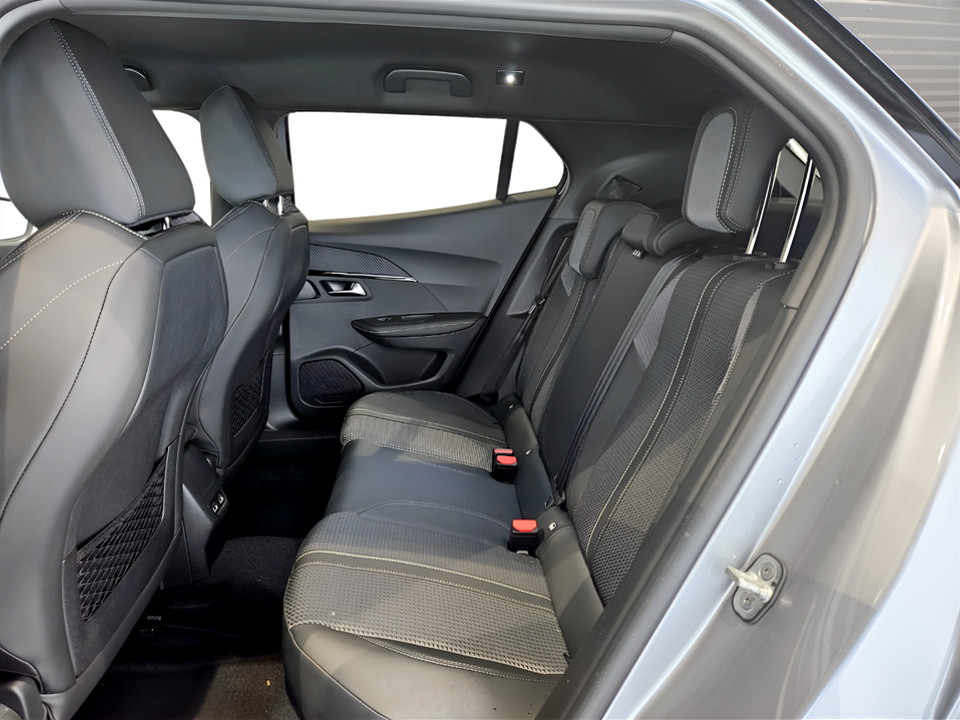 PEUGEOT 2008 e-GT 100kW km0 - 5