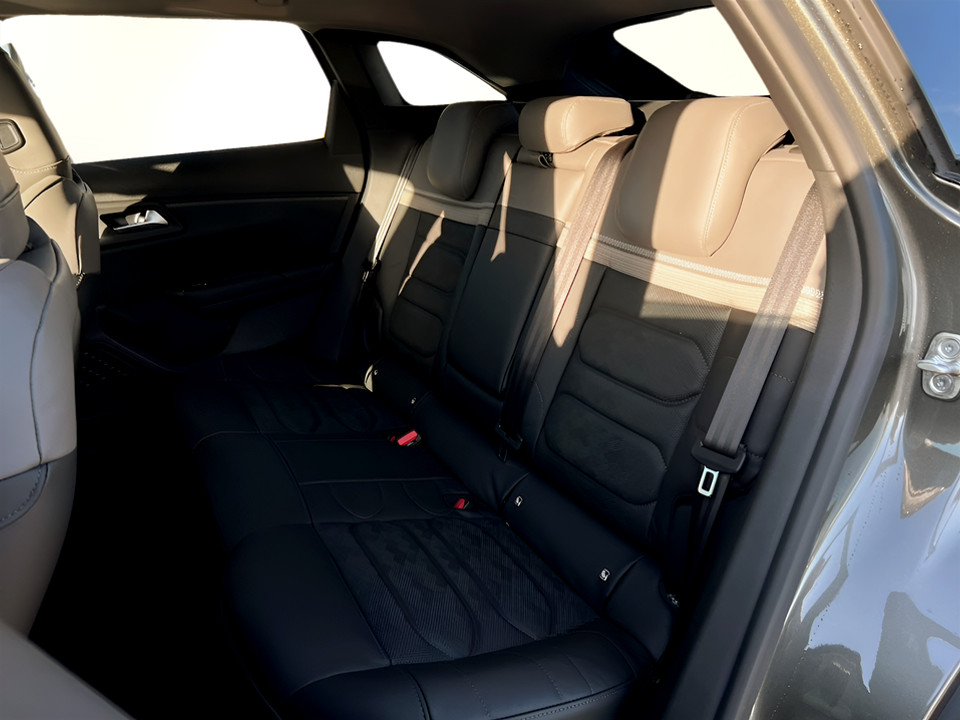 CITROEN Nuova C5 X Hybrid 225 ë-EAT8 – Shine Pack Ibrido benzina Aziendale - 11