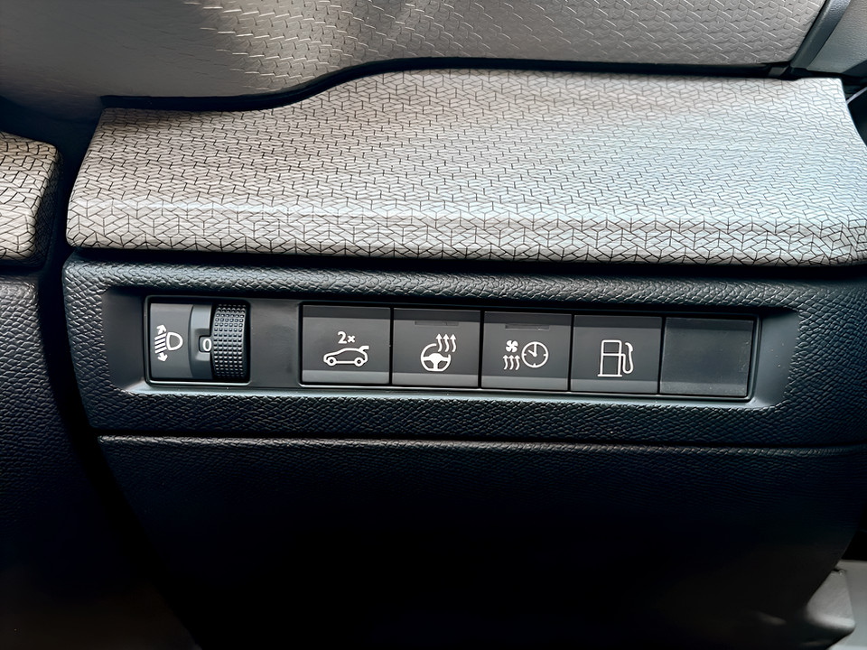 CITROEN Nuova C5 X Hybrid 225 ë-EAT8 – Shine Pack km0 - 10