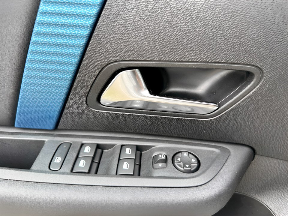 CITROEN C4 E-100kW Shine Pack km0 - 10