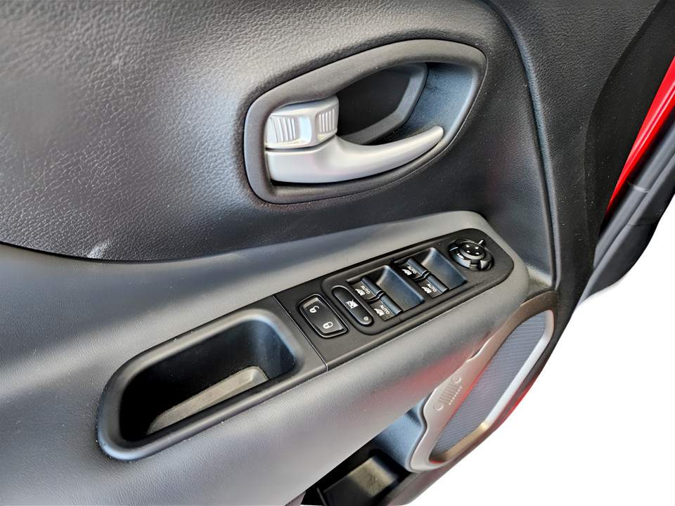 JEEP Renegade Plug-In Hybrid My23 Upland Cross 1.3 Turbo T4 Phev 4xe At6 240cv Ibrida usato - 10