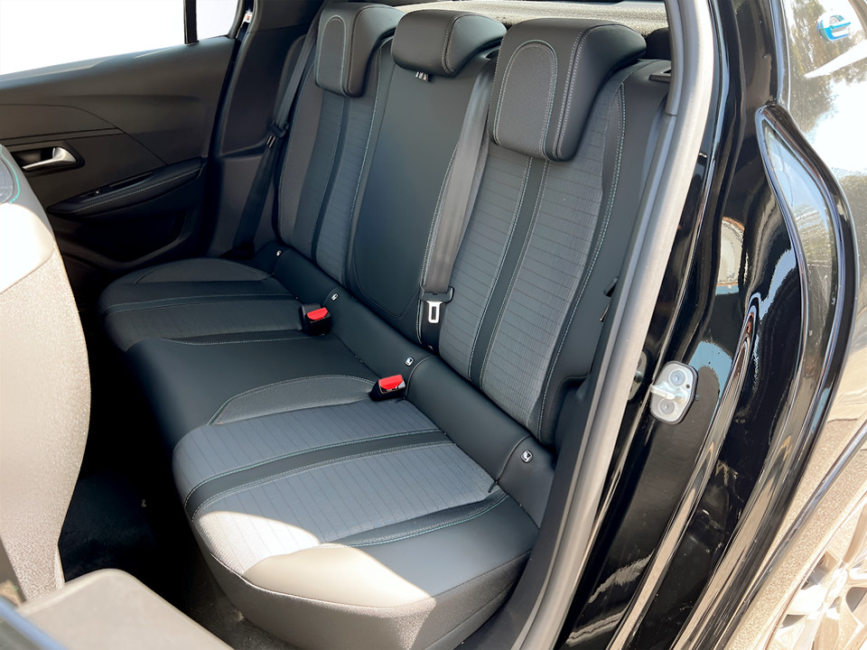 PEUGEOT 208 e-Allure Pack 100kW km0 - 16