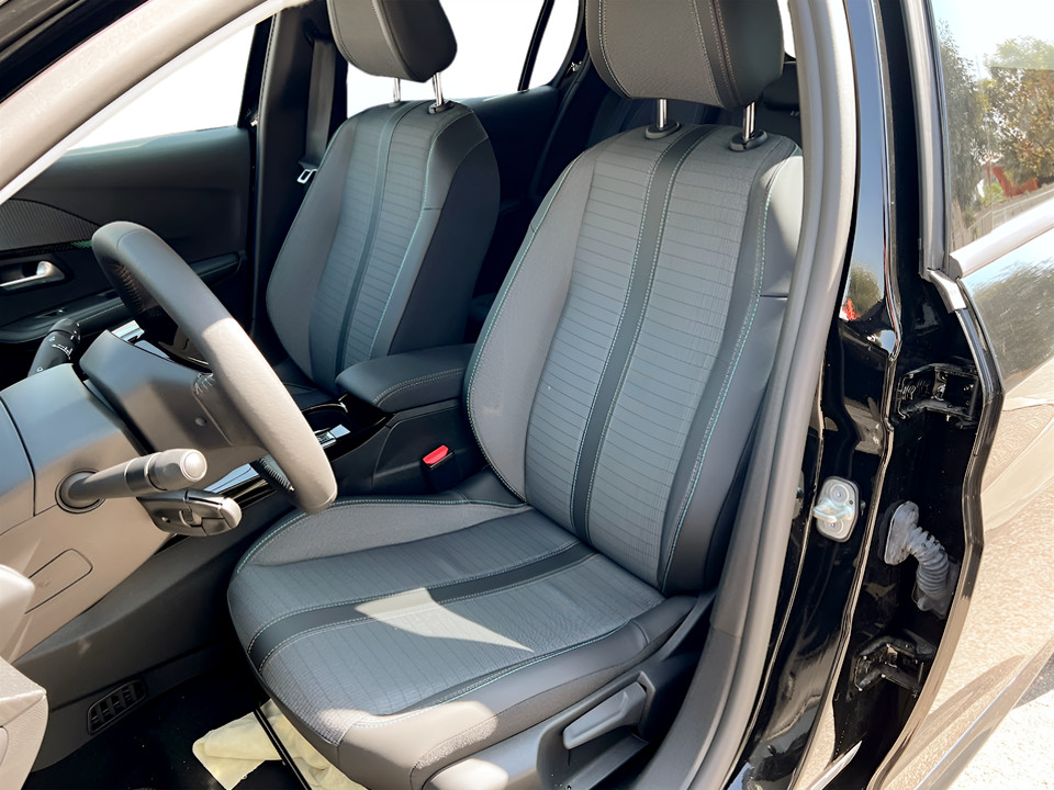 PEUGEOT 208 e-Allure Pack 100kW km0 - 17