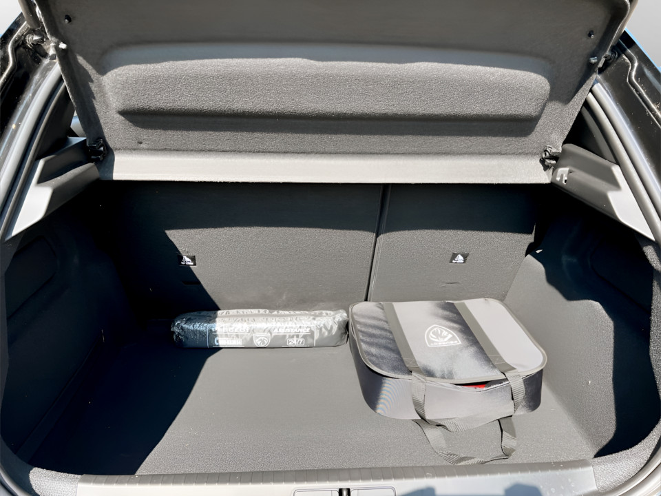 PEUGEOT 208 e-Allure Pack 100kW km0 - 1