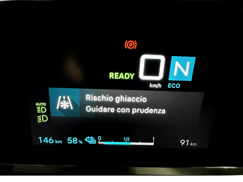 CITROEN C4 e-Elettrica 100kw (136cv) – Shine km0 - 16