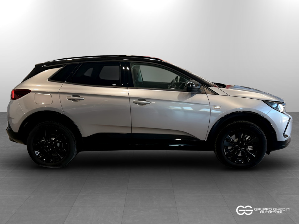OPEL Grandland Gs 1.6 225cv PHEV Ibrido benzina Aziendale - 2