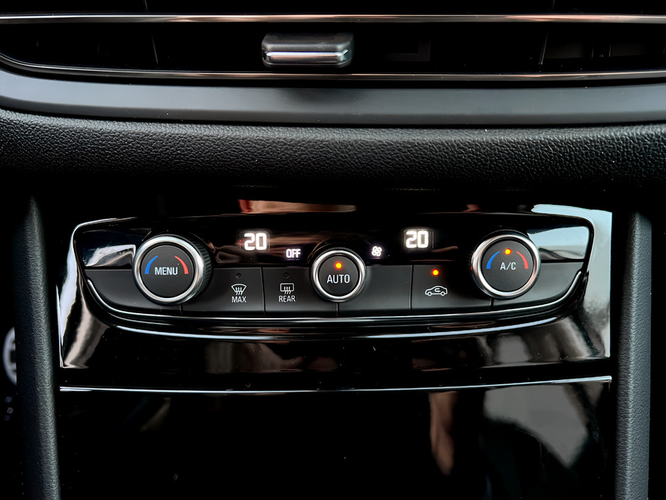 OPEL Grandland Business Elegance 1.6 225cv PHEV Ibrida km0 - 16