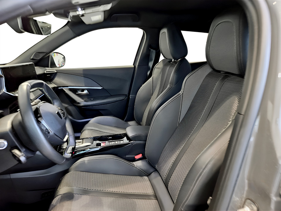 PEUGEOT 2008 54 kWh GT Elettrico Aziendale - 6