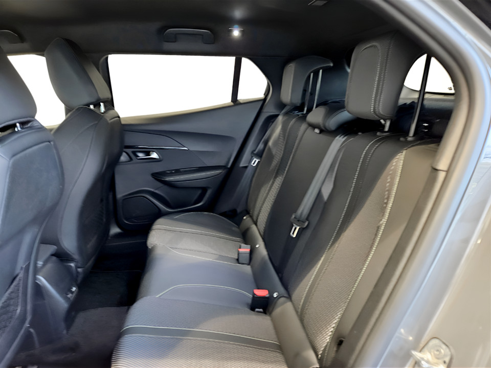 PEUGEOT 2008 54 kWh GT Elettrico usato - 4