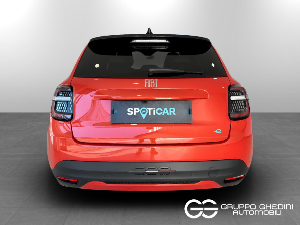 FIAT 600 My24 600e – La Prima Elettrica usato - 3