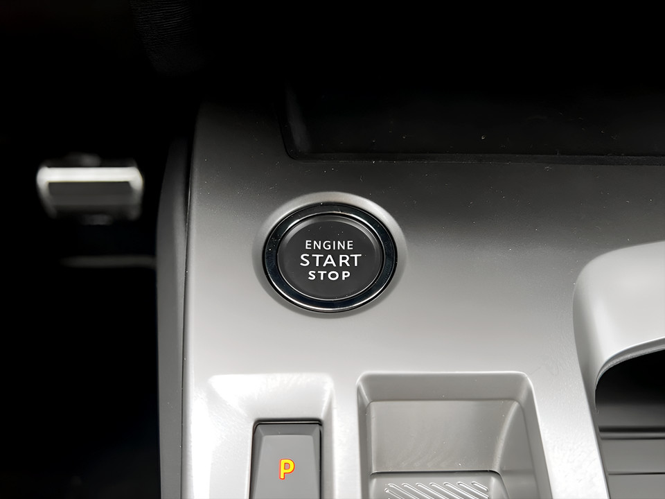 PEUGEOT NUOVA E-308 FIRST EDITION Aziendale - 7