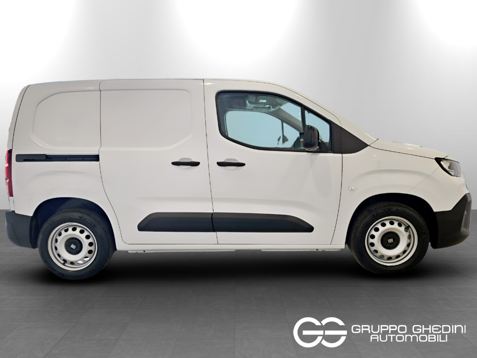 FIAT Doblo Doblò Serie 2 Van Ch1 1.5 Bluehdi 100cv Mt6 Diesel usato - 2