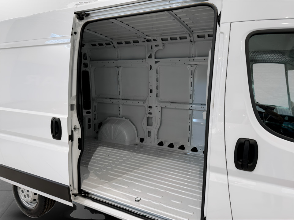 PEUGEOT Boxer Furgone 333 L2 H2 BlueHDi 140 S&S Diesel km0 - 10