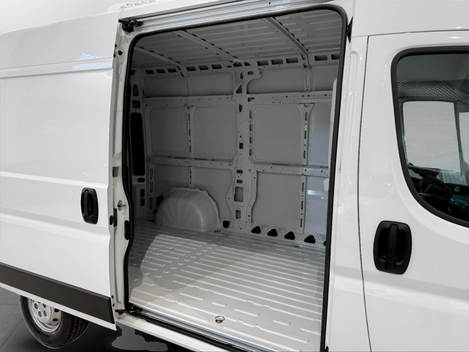 PEUGEOT Boxer Furgone 333 L2 H2 BlueHDi 140 S&S Diesel km0 - 10