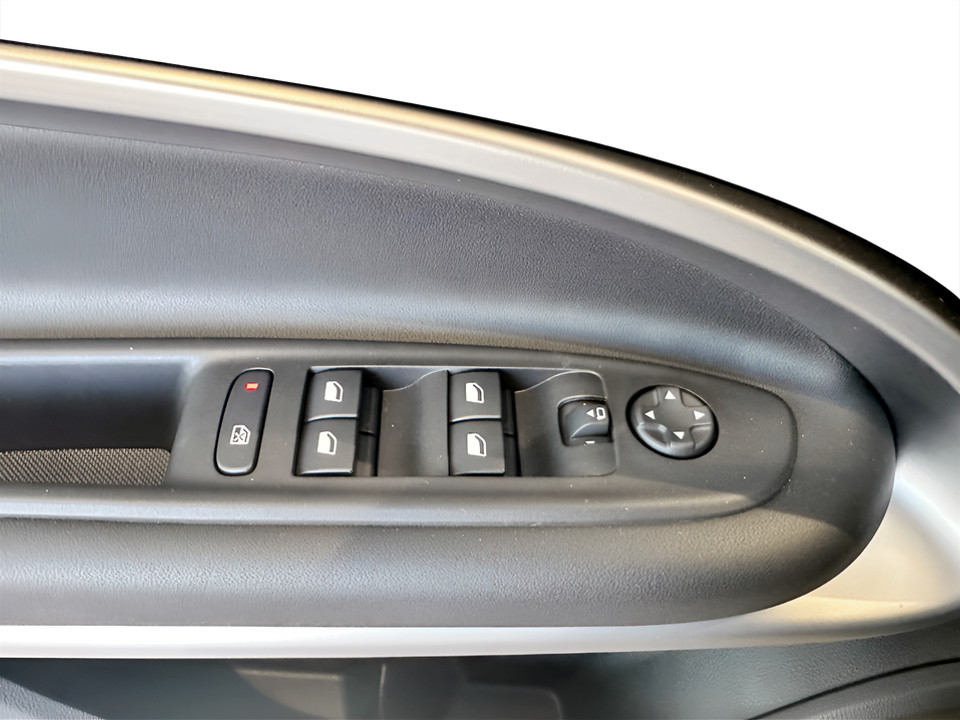 JEEP Avenger Bev My24 Summit 100% Elettrica Elettrica usato - 17