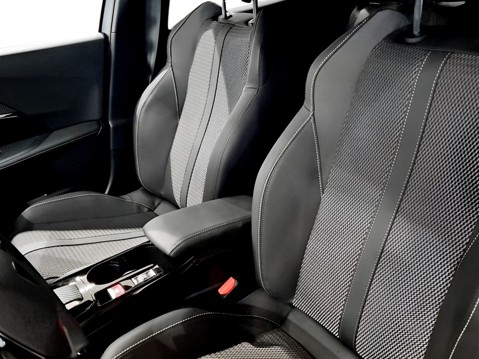 PEUGEOT 2008 NUOVO GT Puretech 130 EAT8 S&S km0 - 6