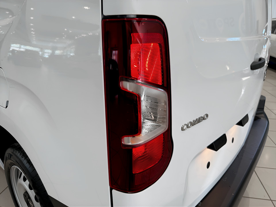 OPEL Combo Cargo L2H1 – BlueHdi 130 cv S&S km0 - 18