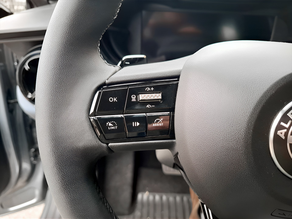 ALFA ROMEO JUNIOR Junior Ibrida My25 Ibrida 1.2145cv Hybrid Edct6 km0 - 9