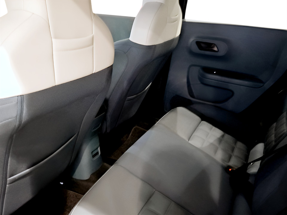 FIAT Grande Panda Hybrid La Prima 1.2 Hybrid 110cv Ibrida usato - 10