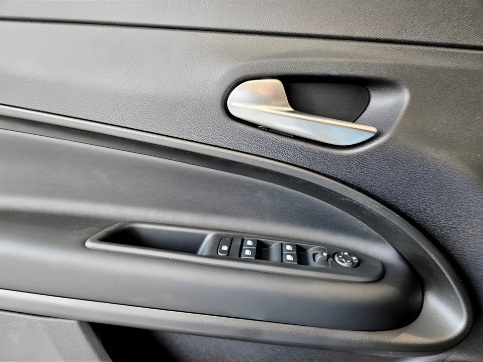 JEEP Avenger E-Hybrid Avenger Altitude 1.2 110cv Dct Mhev Ibrido benzina Aziendale - 13