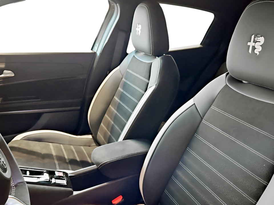 ALFA ROMEO Junior Ibrida Ibrida EdizioneMilano Cortina 2026 1.2 145cv Hybrid Edct6 Ibrida usato - 6