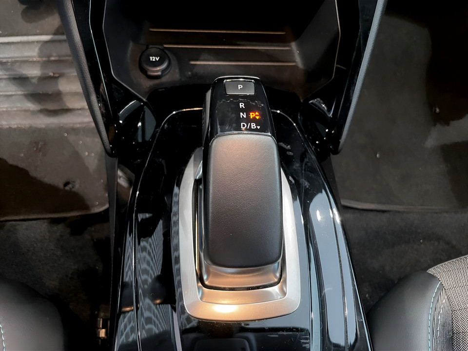 PEUGEOT 208 II 2019 e-208 Allure Pack 100kW usato - 6