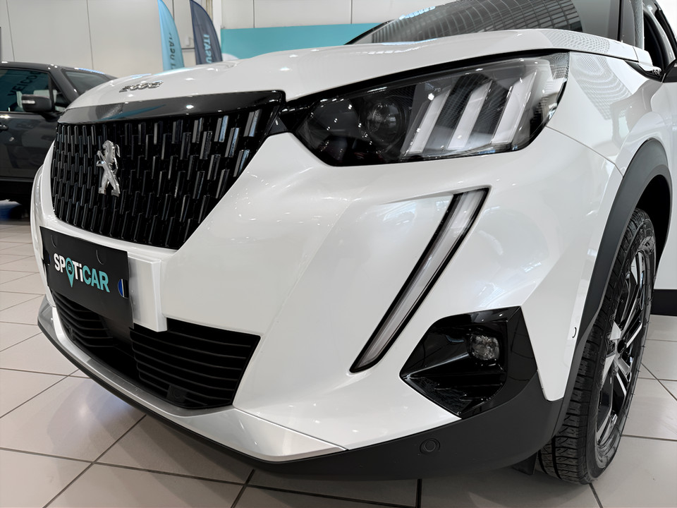 PEUGEOT 2008 II 2020 2008 1.2 puretech GT s&s 130cv usato - 20