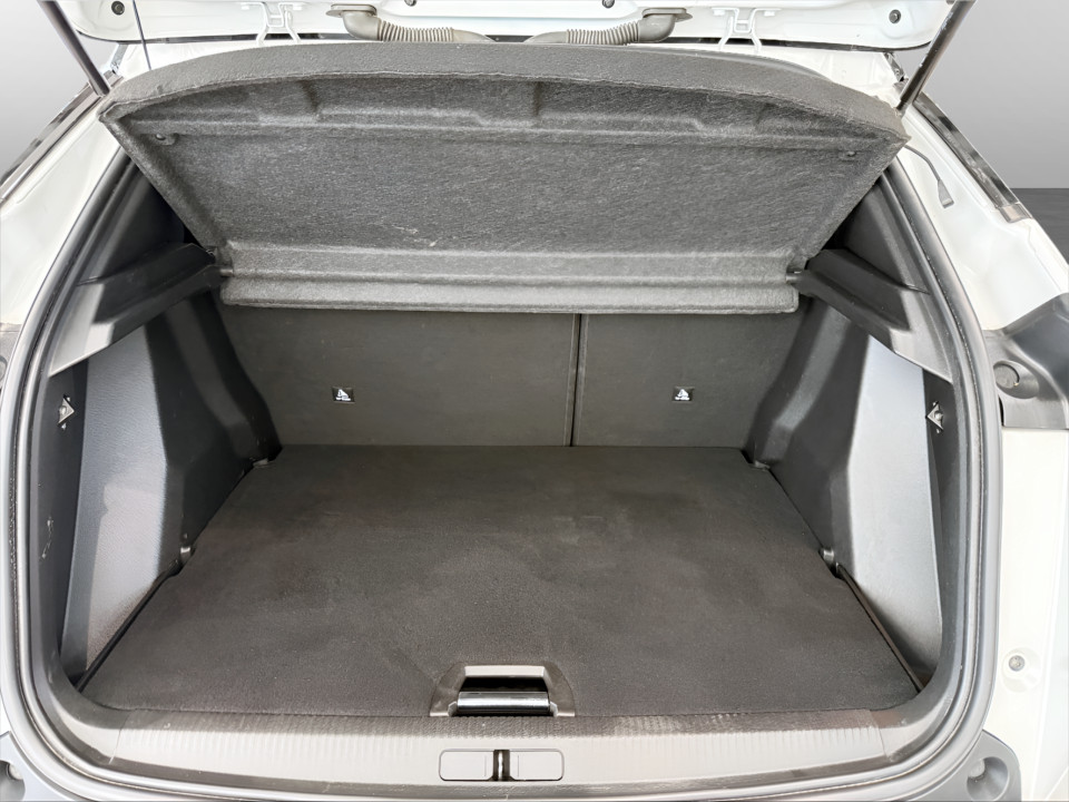 PEUGEOT 2008 1.2 puretech GT s&s 130cv Benzina Usato - 9