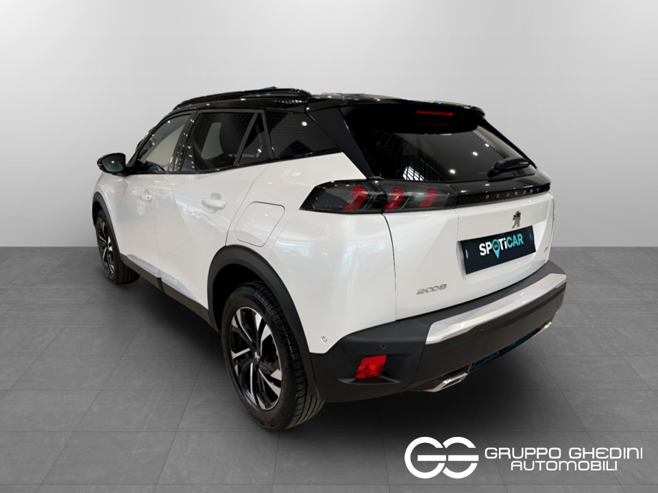PEUGEOT 2008 II 2020 2008 1.2 puretech GT s&s 130cv usato - 2