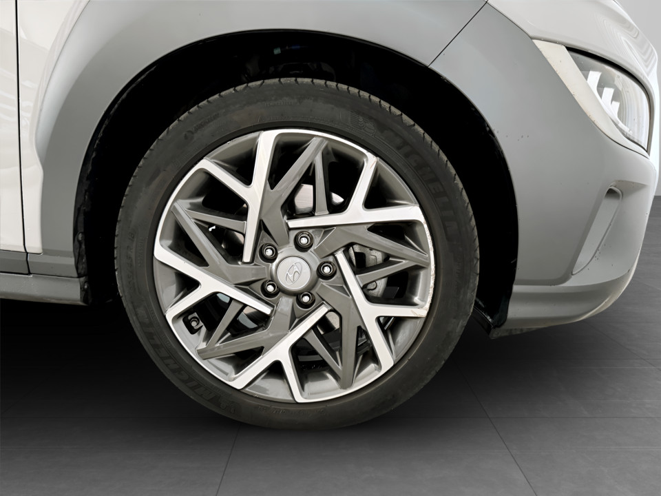 HYUNDAI Kona 1.6 hev Exellence Premium Pack 2wd dct Ibrido benzina Usato - 6