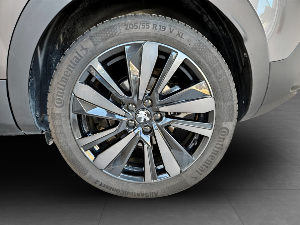 PEUGEOT 3008 1.2 hybrid 48V GT 136cv e-dcs6 Ibrido benzina Usato - 6