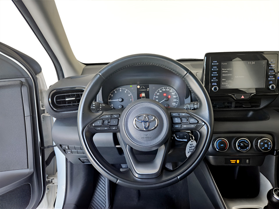 TOYOTA Yaris 1.0 Active Benzina Usato - 7