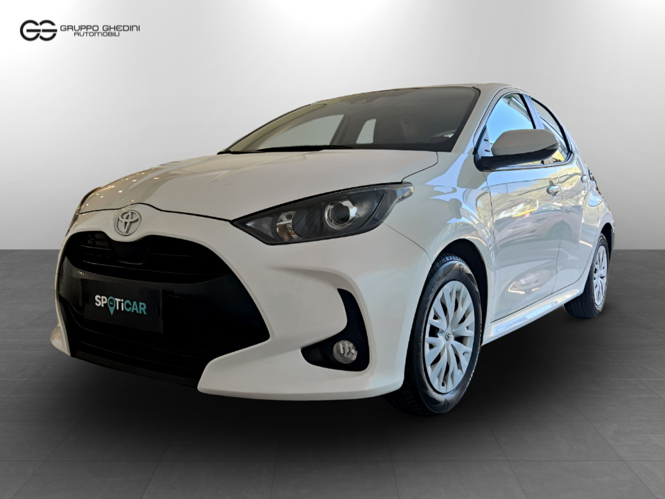 TOYOTA Yaris 1.0 Active Benzina Usato