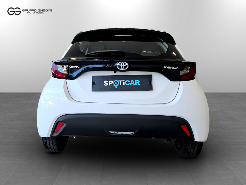 TOYOTA Yaris 1.5h Business Ibrido benzina Usato - 3
