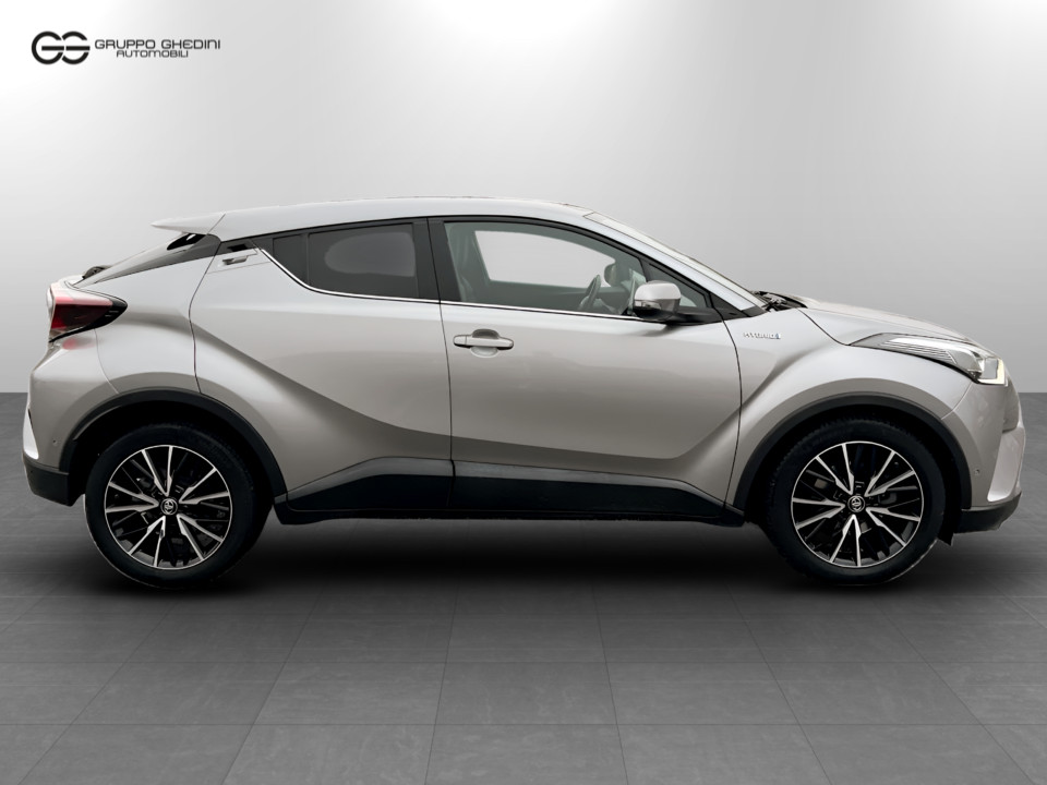 TOYOTA C-HR 1.8h Active 2wd e-cvt Ibrido benzina Usato - 2