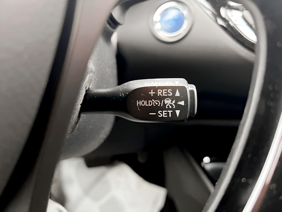 TOYOTA C-HR 1.8h Active 2wd e-cvt Ibrido benzina Usato - 8