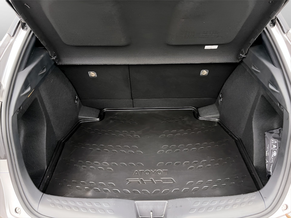 TOYOTA C-HR 1.8h Active 2wd e-cvt Ibrido benzina Usato - 13