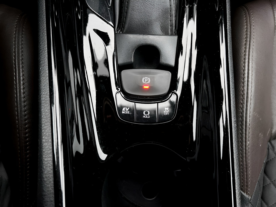 TOYOTA C-HR 1.8h Active 2wd e-cvt Ibrido benzina Usato - 9